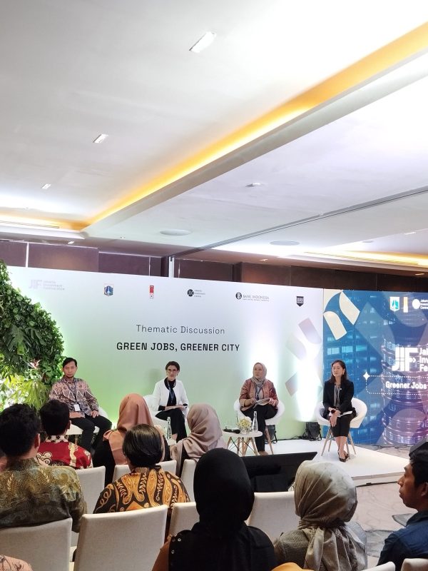 Suasana diskusi tematik “Green Jobs, Greener City” pada acara Jakarta Investment Festival 2024/Koaksi Indonesia