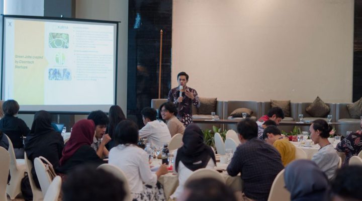 Muhammad Rayhan Alghifari, Policy and Advocacy Associate New Energy Nexus mempresentasikan NEX sebagai ekosistem pendanaan dan akselerator terkemuka di dunia yang mendukung beragam wirausahawan energi ramah lingkungan