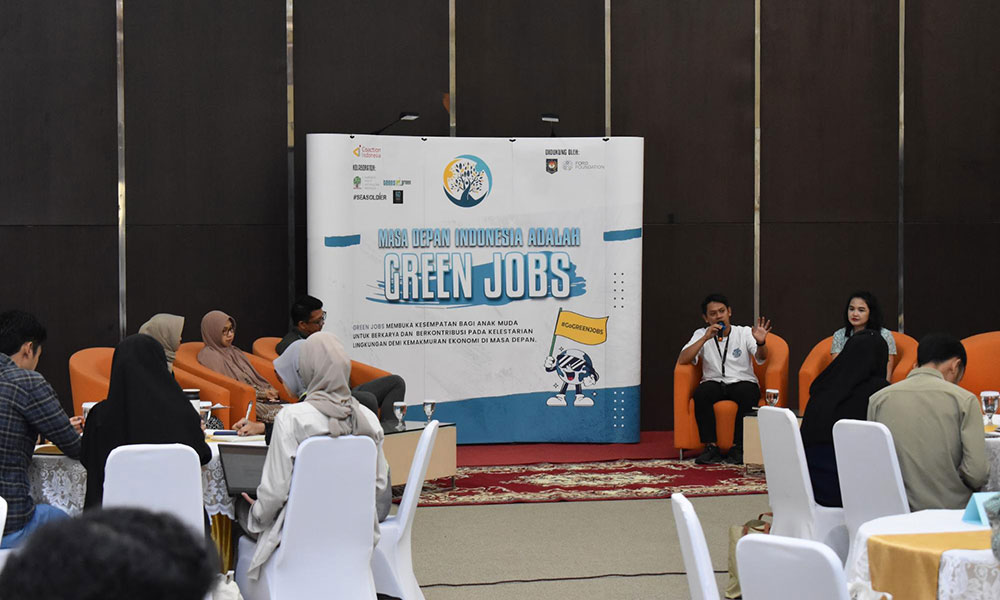 Pemaparan materi definisi green jobs oleh Ridwan saat sesi talkshow/Panitia Green Jobs Workshop Jakarta