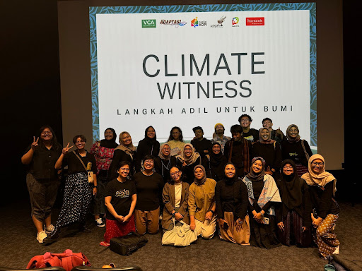 Foto bersama koalisi VCA dalam nobar “Climate Witness”/Koaksi Indonesia