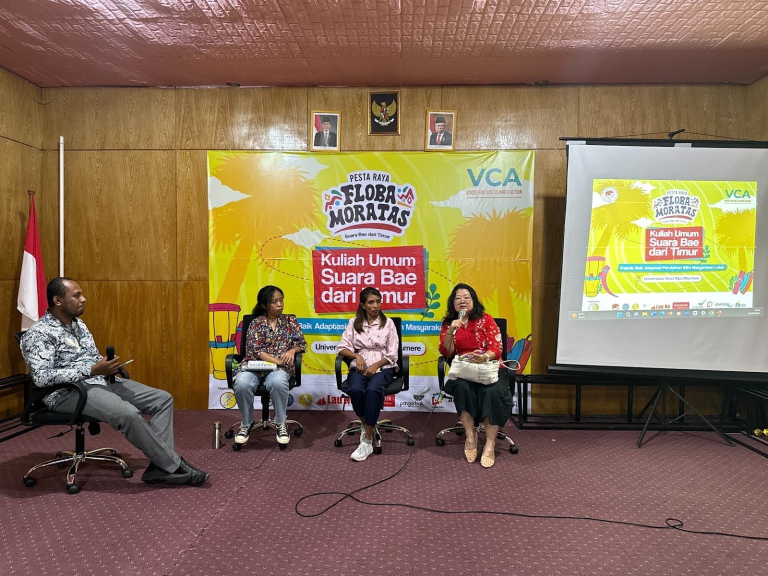 Para narasumber dan moderator kuliah umum Suara Bae dari Timur di UNIPA/Ridwan Arif