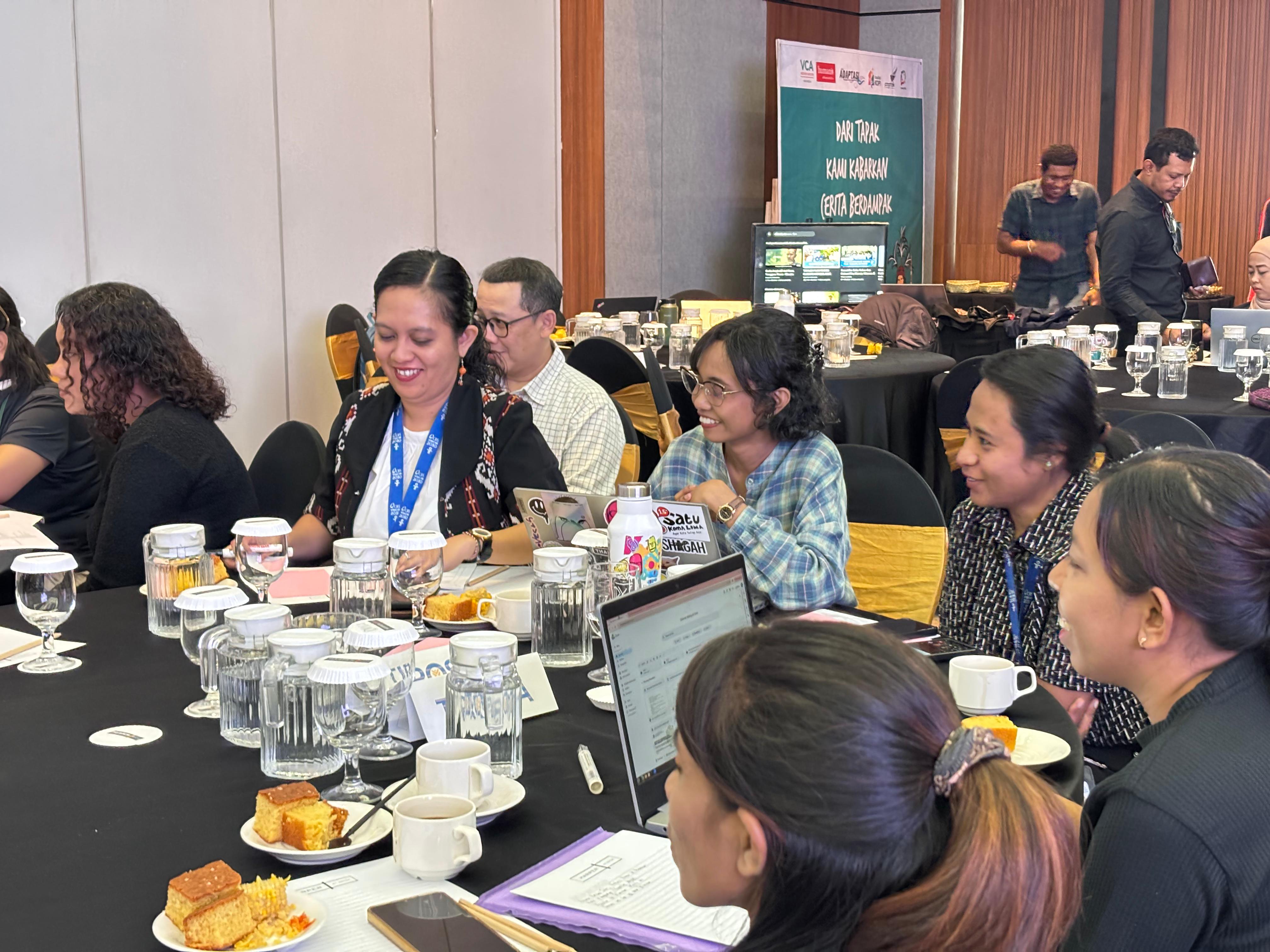 Dialog Kebijakan (11)